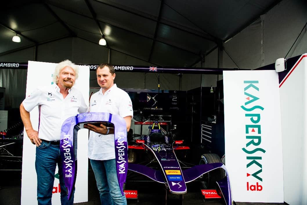 richard-branson-e-alexander-moiseev